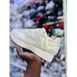 New Balance 327